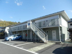 松江市菅田町のアパートの画像