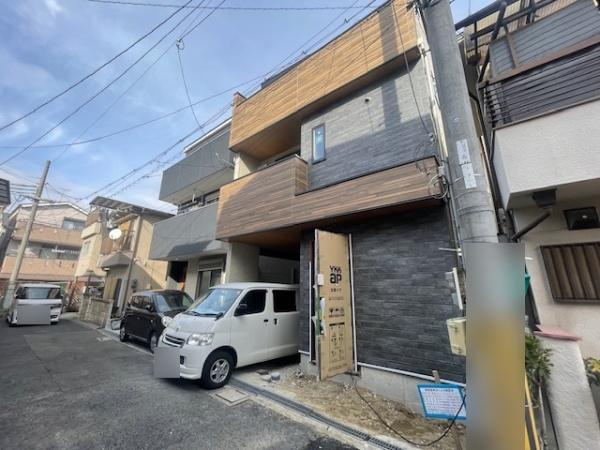 【前面道路含む現地写真】