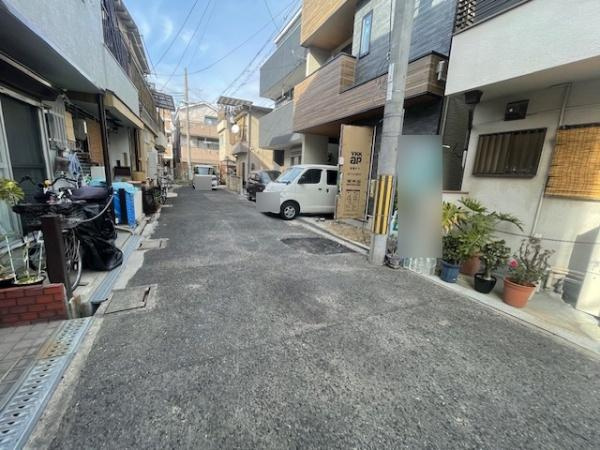 【前面道路含む現地写真】