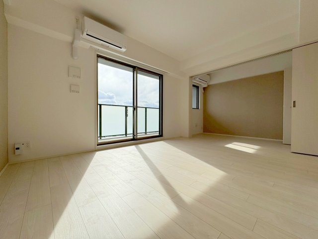 スプランディッドライズ新大阪ノースの居間・リビング