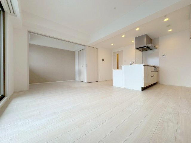 スプランディッドライズ新大阪ノースの居間・リビング