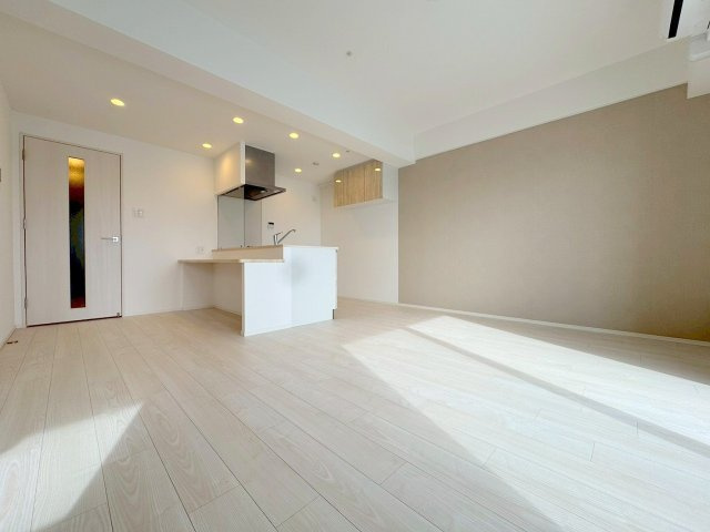 スプランディッドライズ新大阪ノースの居間・リビング