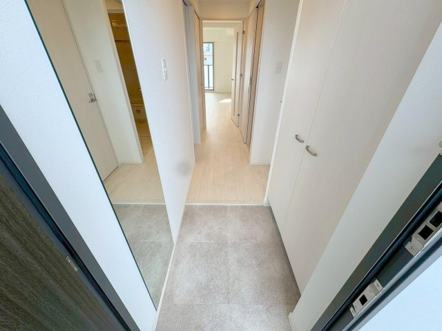 スプランディッドライズ新大阪ノースの玄関