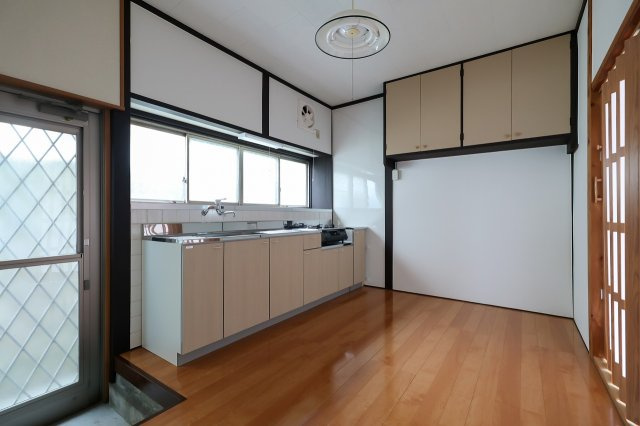 八幡町戸建てのキッチン