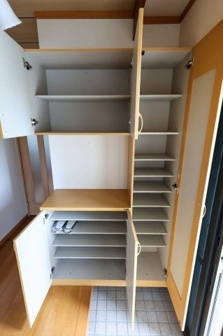 八幡町戸建ての収納|シューズボックス