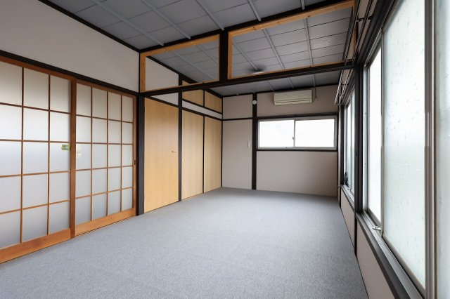 八幡町戸建ての洋室|2階洋室