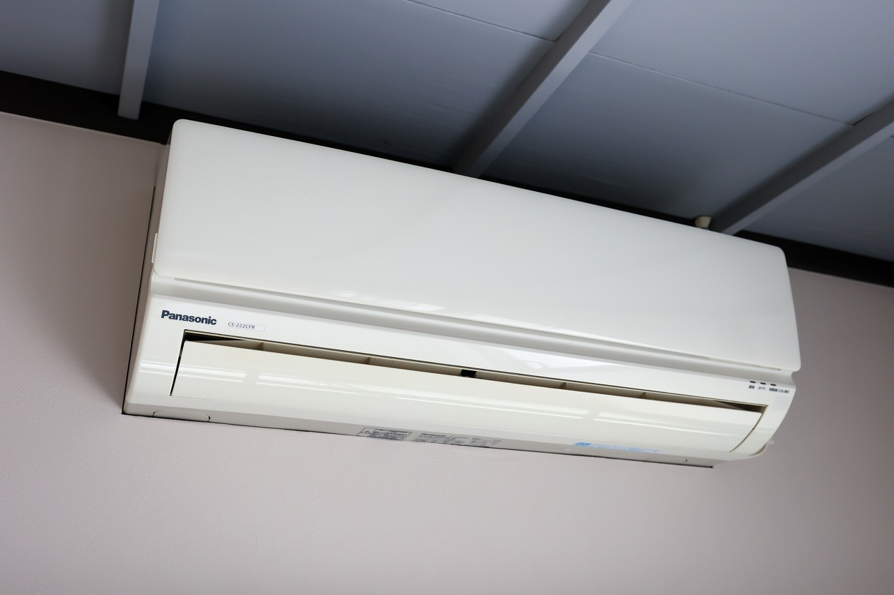 八幡町戸建ての設備|2階洋室エアコン