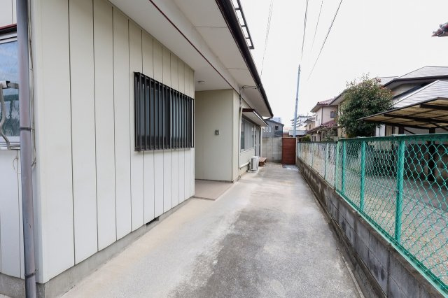 八幡町戸建ての駐車場