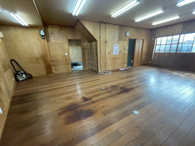 中畑町　倉庫付貸事務所の内装