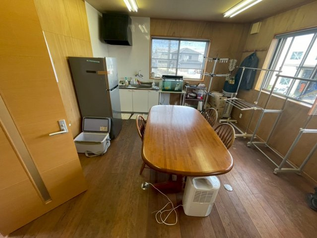 中畑町　倉庫付貸事務所の内装