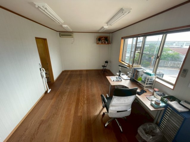 中畑町　倉庫付貸事務所の内装