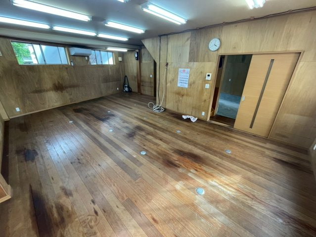 中畑町　倉庫付貸事務所の内装