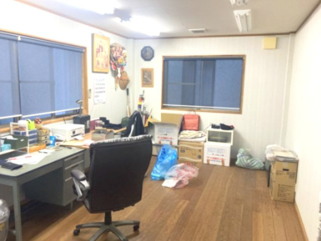中畑町　倉庫付貸事務所の内装