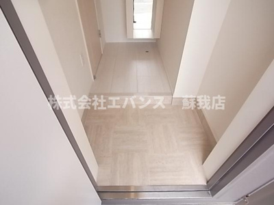 【玄関】 | ロイヤルⅠ | シューズクローゼット付の玄関です
