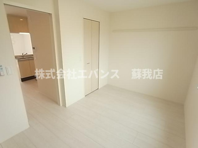 【寝室】 | ロイヤルⅠ | 落ち着いて過ごせるお部屋なので、寝室にいかがでしょうか
