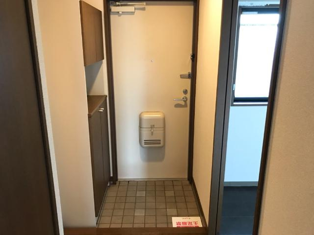 ルミエール泉の玄関|玄関