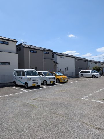 【駐車場】 | ツカサハイツ | 敷地内駐車場です