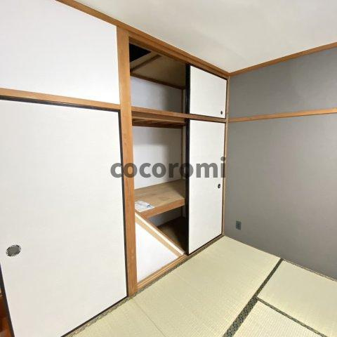 香里西之町戸建の寝室