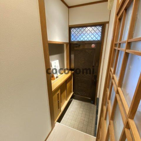 香里西之町戸建のエントランス