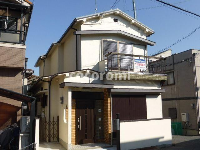 宮之下町貸家のエントランス