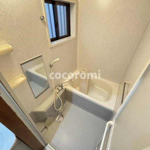 宮之下町貸家の浴室