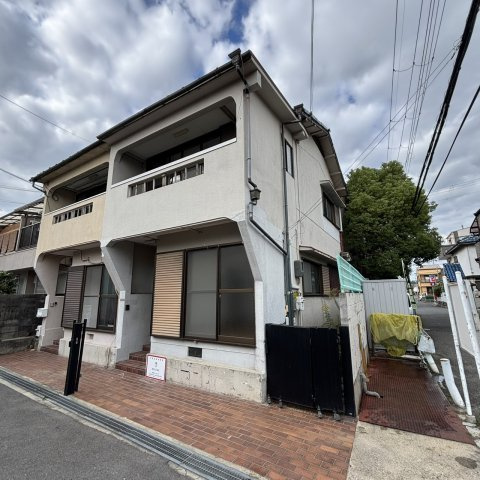 伊加賀緑町貸家の外観