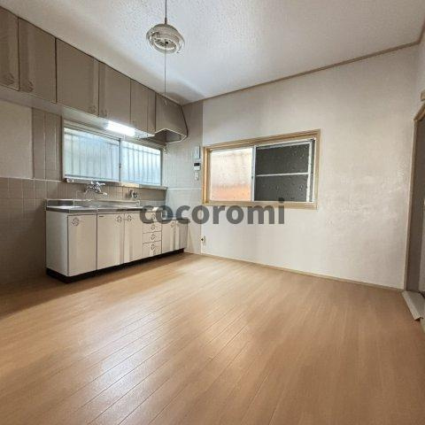 池田一丁目貸家の居間・リビング