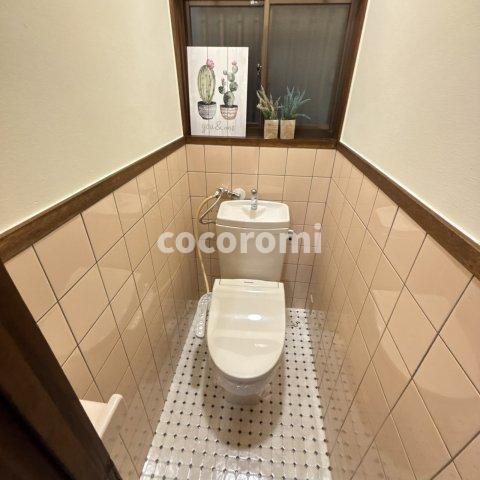 津田東町１丁目戸建のトイレ