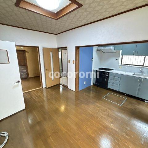 藤阪東町４丁目戸建の洋室