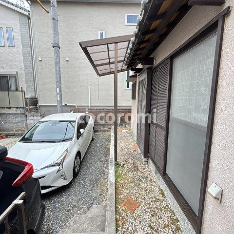 藤阪東町４丁目戸建の駐車場