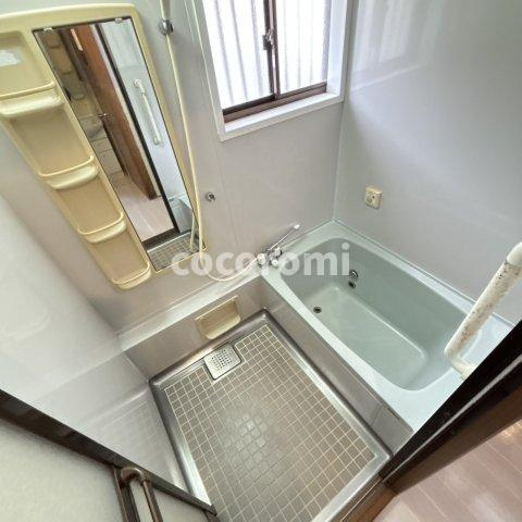 藤阪東町４丁目戸建の浴室