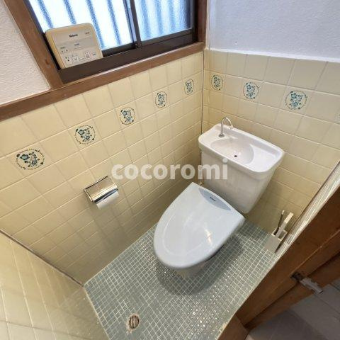 藤阪東町４丁目戸建のトイレ