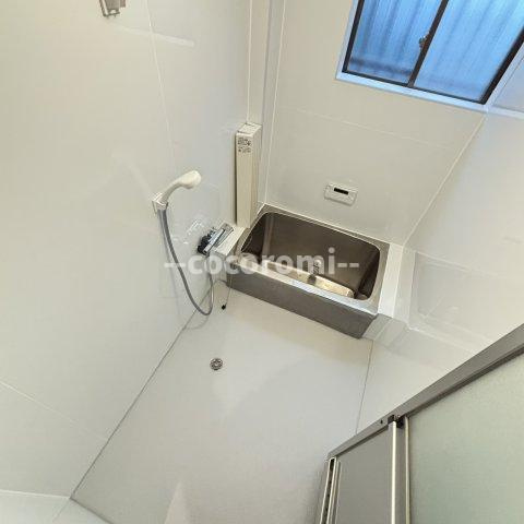 香里園東之町車庫付貸家の浴室