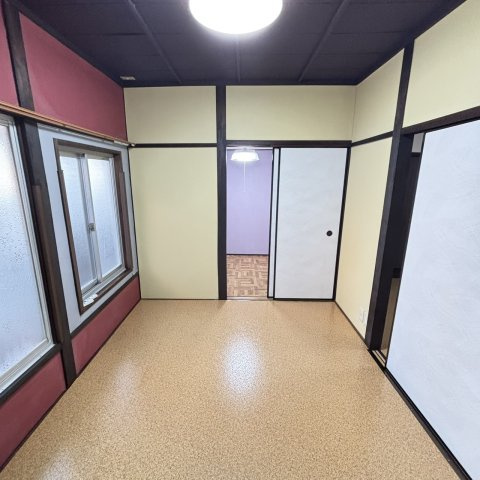 南中振戸建ての和室