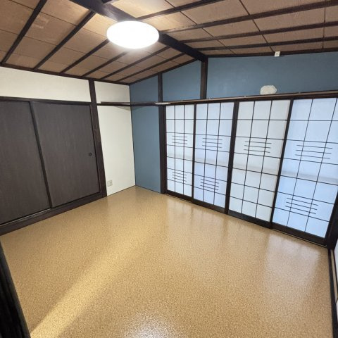 南中振戸建ての内装