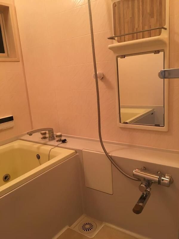 松ヶ丘町戸建の浴室