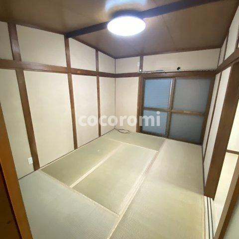 田井町貸家の和室