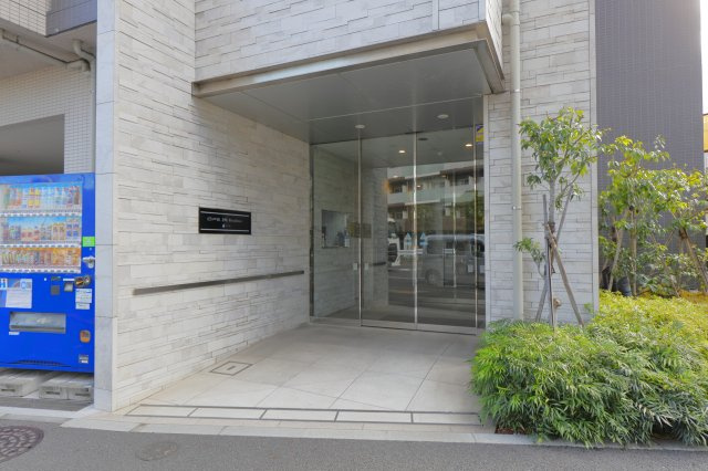 DIPS金町レジデンスのエントランス