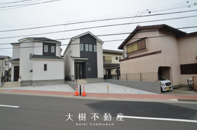 【前面道路含む現地写真】 | 綾瀬市小園南2丁目 新築戸建て 全2棟【仲介手数料無料】