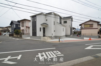 【前面道路含む現地写真】