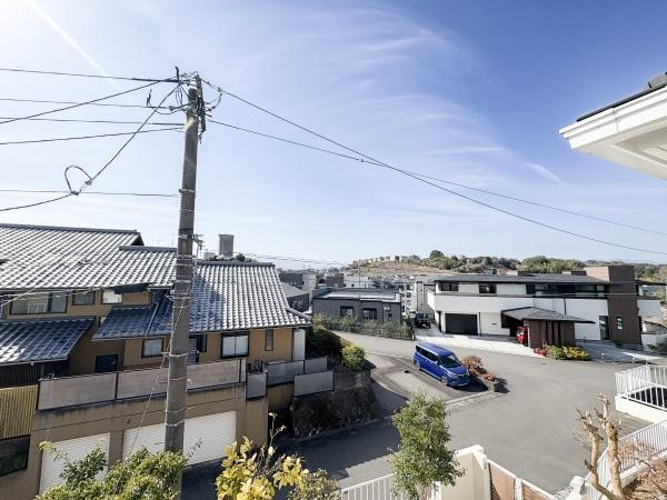 高崎4丁目中古のその他|視界が広く遠くの街並みまで見渡せます。落ち着いた住宅街が広がり開放感のある眺望です。