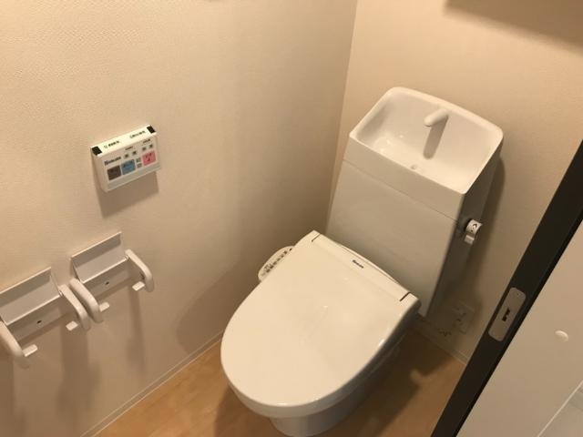 セレッソ（CEREZO）のトイレ|シャワー付トイレ