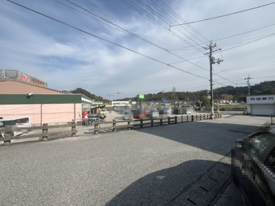 【前面道路含む現地写真】 | 売地　南国市緑ヶ丘２丁目　＠38万