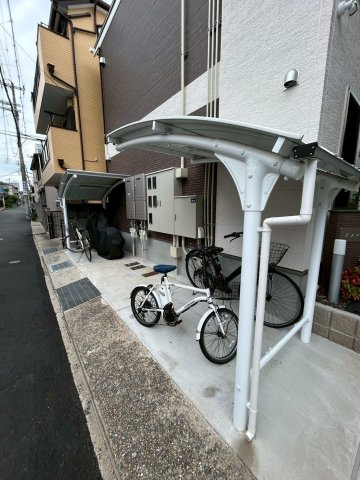 メゾン　ジョルジュの駐車場