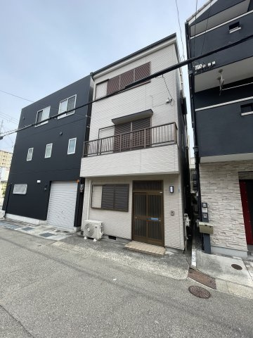 トリプルテラス戸政町の外観