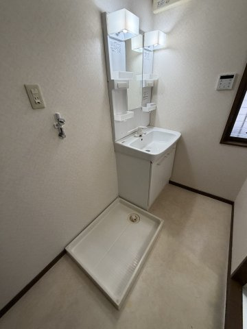 千守町2丁目貸家の洗面所