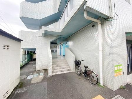 さいたま市桜区西堀２丁目の賃貸マンションのエントランス|毎日通るエントランスはこのようになっています
