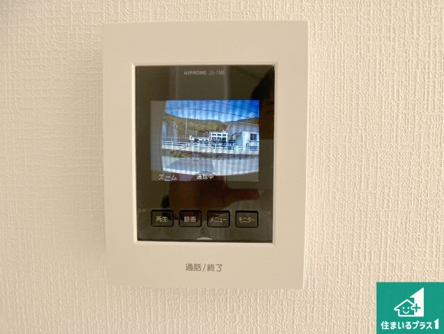 赤穂市北野中　第41期　新築一戸建ての防犯設備|カラーモニターインターホン！声だけでなく来訪者の姿や顔がモニターで確認できるので、小さなお子様がいらっしゃるご家庭でも安心できます！