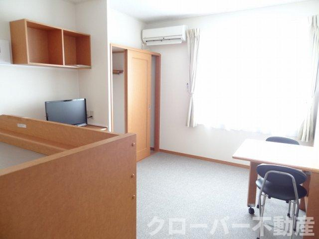 レオパレスソレーユの居間・リビング