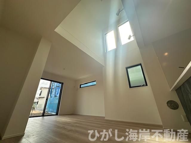藤沢市城南５丁目　新築戸建　全16棟の居間・リビング|17.1帖　吹抜付LDK